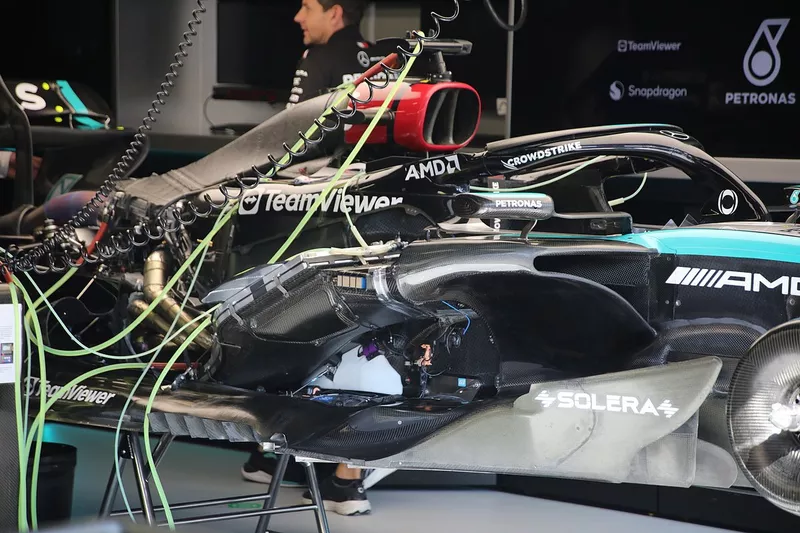 Mercedes W15 détails techniques