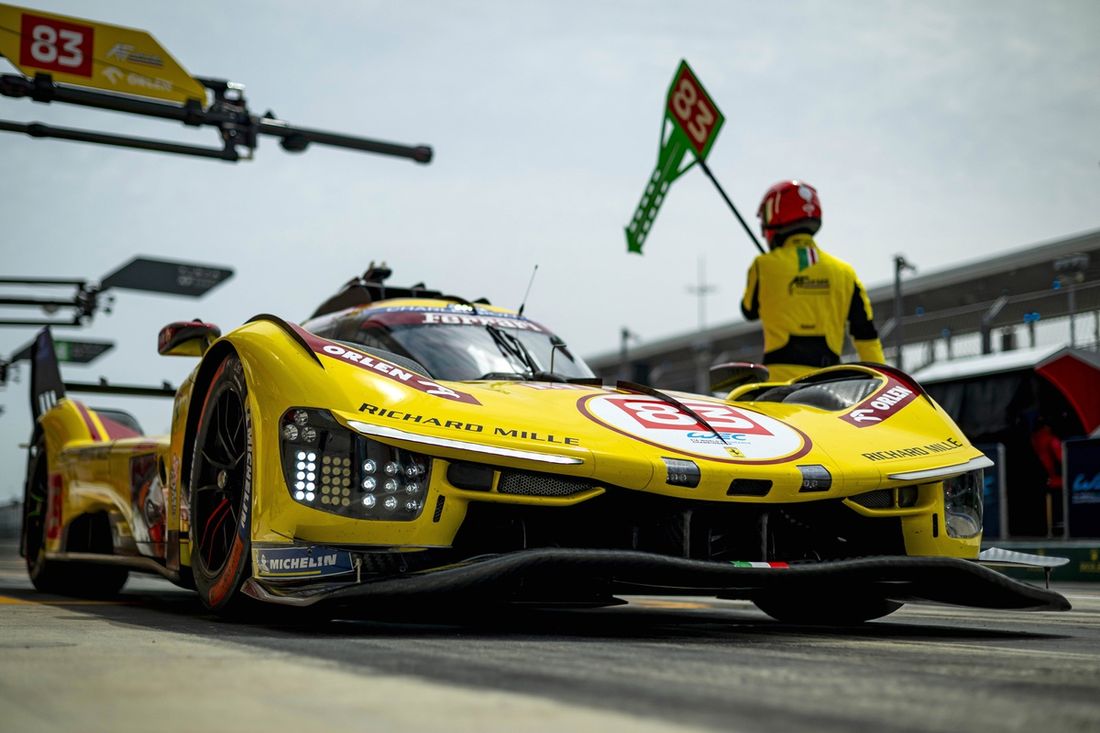#83 AF Corse Ferrari 499P: Robert Kubica, Yifei Ye, Philip Hanson