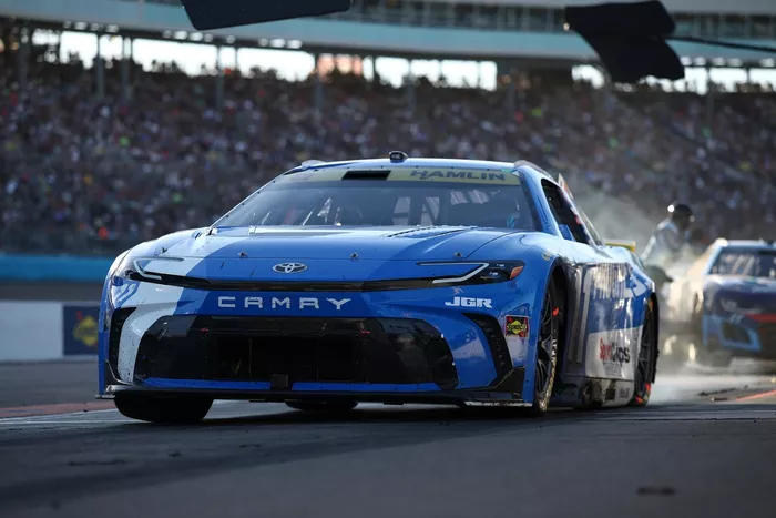 Denny Hamlin, Joe Gibbs Racing Toyota
