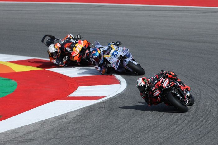 Pedro Acosta, Red Bull KTM Factory Racing, Marco Bezzecchi, Aprilia Racing, Alex Marquez, Gresini Racing