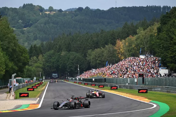 Lewis Hamilton, Ferrari, Nico Hülkenberg, Sauber