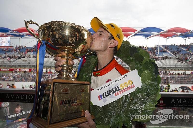 Podium: Sieger Nick Percat, Lucas Dumbrell Motorsport Holden