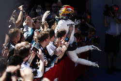 Победитель Льюис Хэмилтон, Mercedes AMG F1