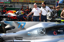 Dr Helmut Marko, Red Bull Motorsport Consultant, Matteo Bonciani, FIA Media Delegate
