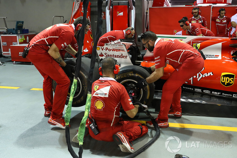 Ferrari practice pit stops