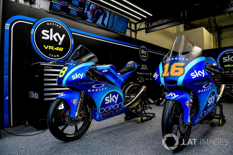 Le moto di Stefano Manzi, Sky Racing Team VR46 e Francesco Bagnaia, Sky Racing Team VR46 con la livrea "Sky Ocean Rescue"