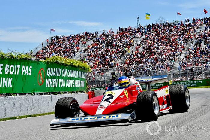 Jacques Villeneuve, conduce el Ferrari 312T3 en el cual su padre ganó el GP de Canadá de 1978
