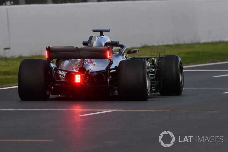 Lewis Hamilton, Mercedes-AMG F1 W09 with lights on rear wing