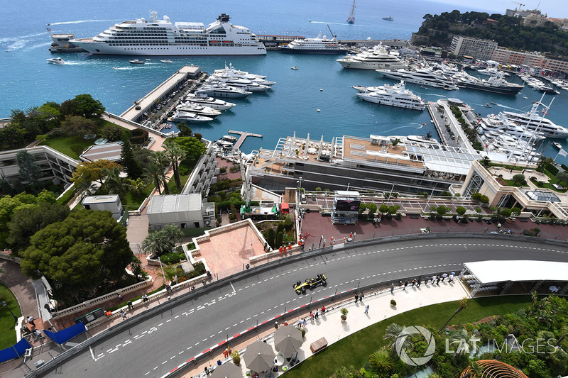 Carlos Sainz Jr., Renault Sport F1 Team R.S. 18