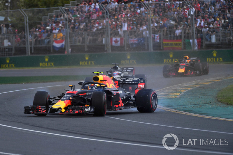 Max Verstappen, Red Bull Racing RB14 en tête-à-queue