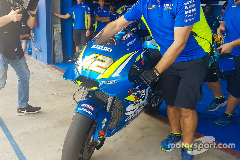 Nuevo carenado de la moto de Alex Rins, Team Suzuki MotoGP