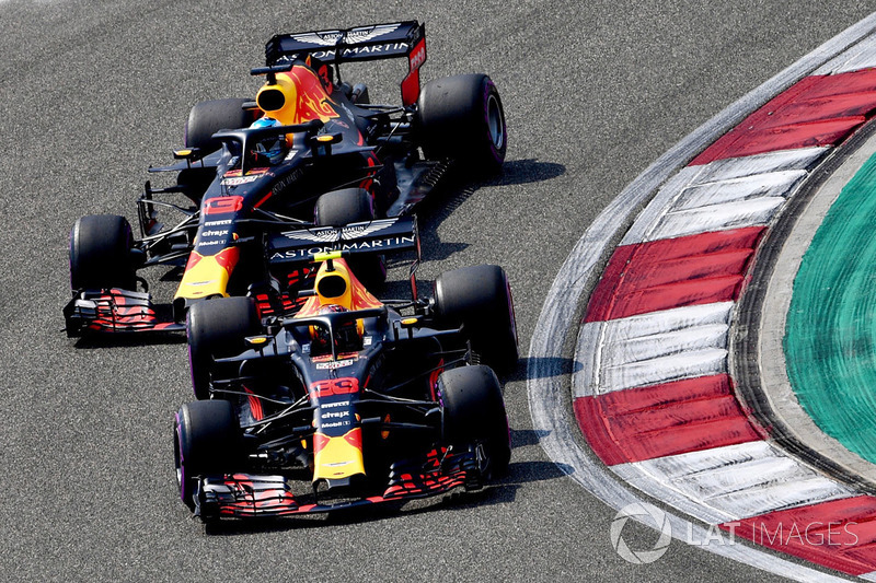 Max Verstappen, Red Bull Racing RB14 en Daniel Ricciardo, Red Bull Racing RB14