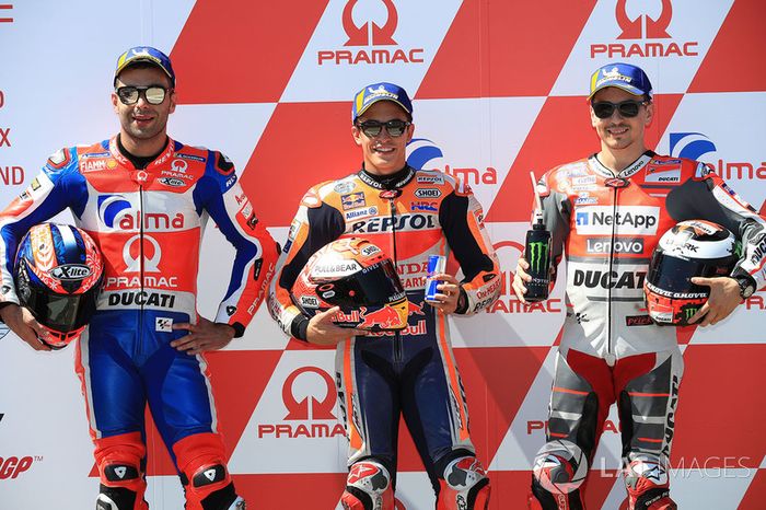 Pole Marc Marquez, Repsol Honda Team, segundo clasificado Danilo Petrucci, Pramac Racing, tercer clasificado Jorge Lorenzo, Ducati Team