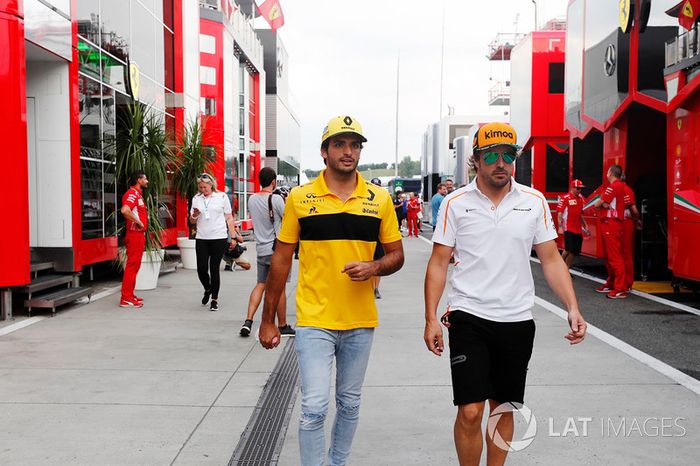 Carlos Sainz Jr., Renault Sport F1 Team, Fernando Alonso, McLaren