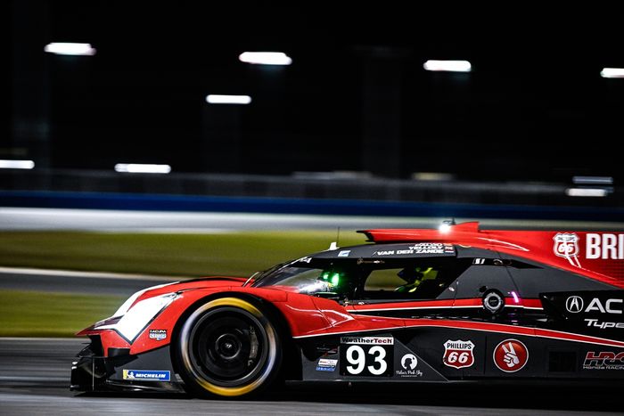 #93 Acura Meyer Shank Racing w/Curb Agajanian Acura ARX-06: Renger van der Zande, Nick Yelloly