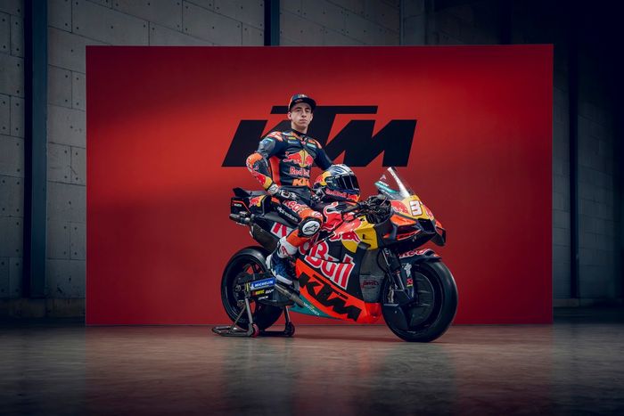 Pedro Acosta, Tim Balap Pabrik Red Bull KTM