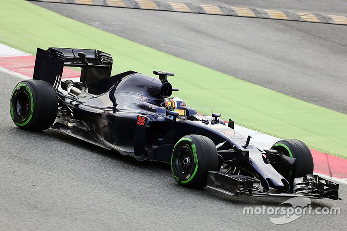 Carlos Sainz Jr., Scuderia Toro Rosso STR11