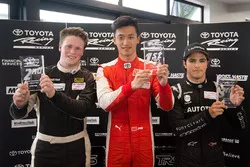 Le vainqueur Guan Yu Zhou, le deuxième Brendon Leitch, et le troisième Pedro Piquet