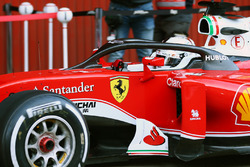 Sebastian Vettel, Ferrari SF16-H, probando el concepto Halo.