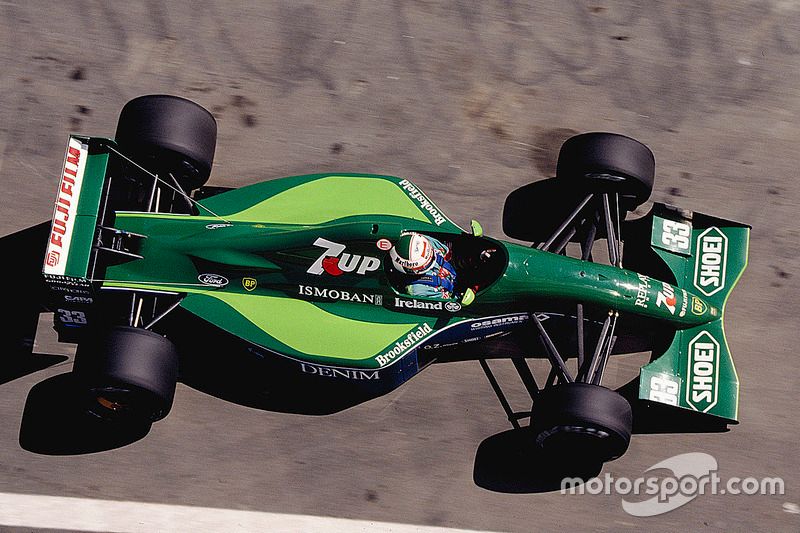 美しきF1マシン：「シューマッハー最初のF1。シェイプもカラー