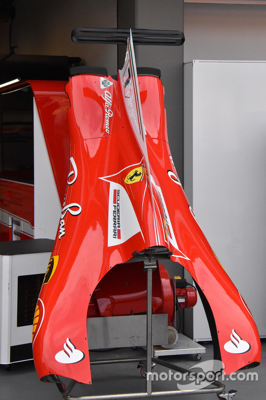 Capot moteur de la Ferrari SF70H