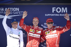 Топ-3 кваліфікації: володар поул-позиції Себастьян Феттель, Ferrari, друге місце Кімі Райкконен, Fer