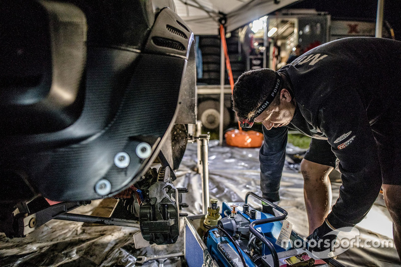 Mechaniker bei der Arbeit