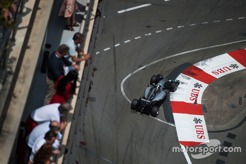 Lewis Hamilton, Mercedes AMG F1 W07 Hybrid