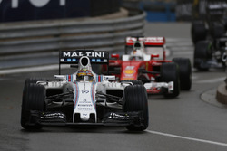 Felipe Massa, Williams FW38, und Sebastian Vettel, Ferrari SF16-H