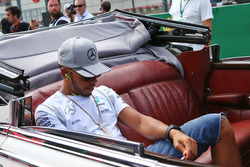Льюіс Хемілтон, Mercedes AMG F1 на параді пілотів