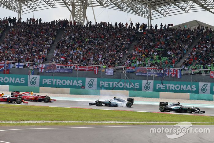 Primeros instantes del GP de Malasia