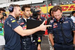 Саймон Ренни, Даниэль Риккардо и Кристиан Хорнер, Red Bull Racing