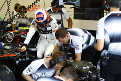 Jenson Button, McLaren MP4-31