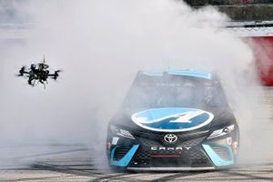 Race winner Martin Truex Jr., Joe Gibbs Racing, Toyota Camry Auto-Owners Insurance