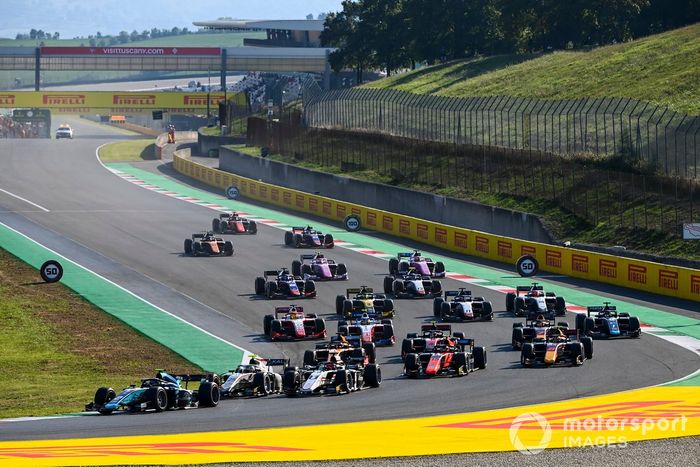 Christian Lundgaard, ART Grand Prix, Dan Ticktum, Dams, Marcus Armstrong, ART Grand Prix, Felipe Drugovich, MP Motorsport, Jehan Daruvala, Carlin, al inicio