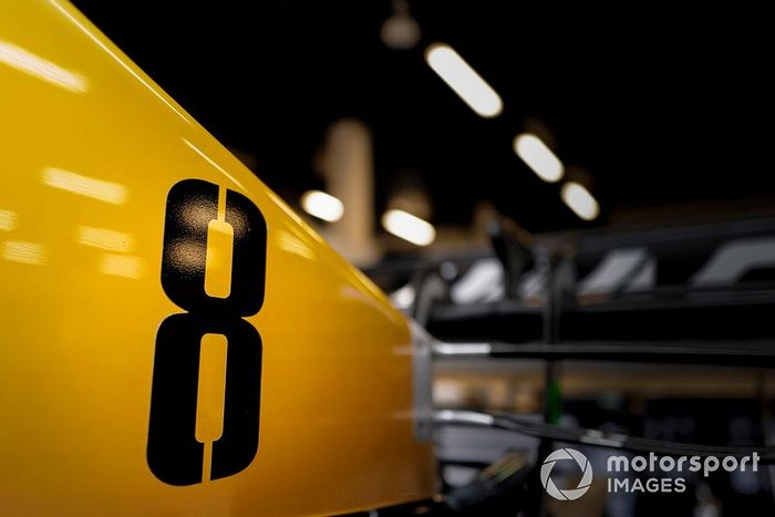 Coche de Romain Grosjean, Haas F1 Team VF-19 en el garaje.