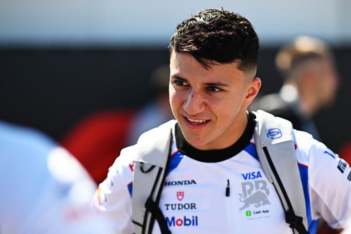 Isack Hadjar, Racing Bulls