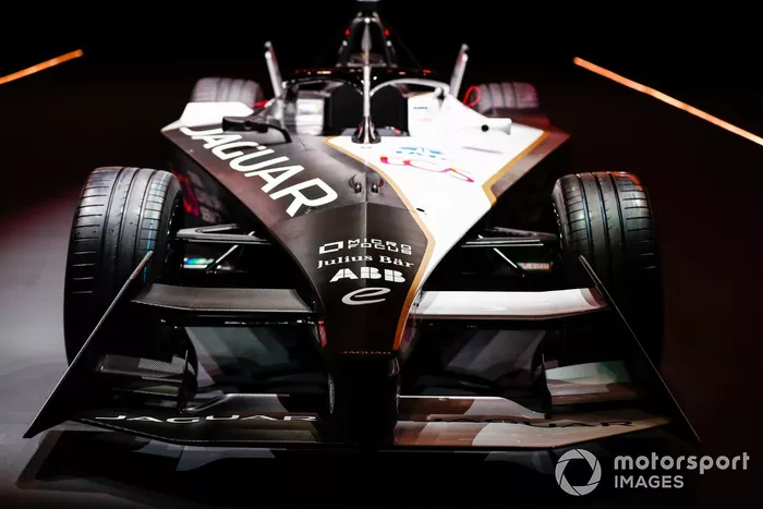 Jaguar I-TYPE 6
