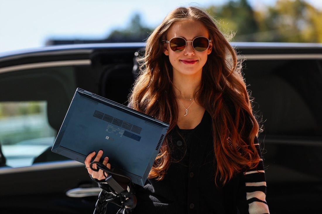 Lily Zneimer, girlfriend of Oscar Piastri, McLaren