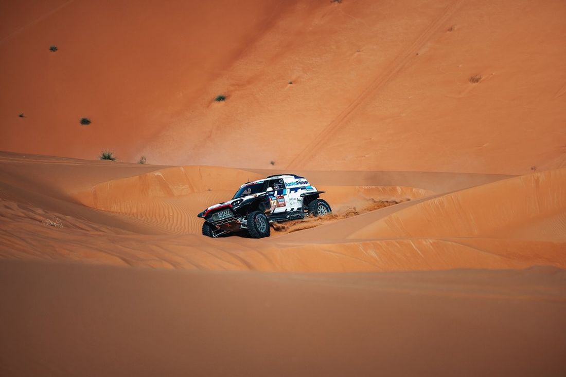 #217 X-raid Mini JCW Team Mini John Cooper Works Rally Plus: Krzysztof Hołowczyc, Łukasz Kurzeja