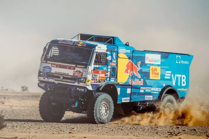#501 Team KAMAZ Master: Dmitry Sotnikov, Ruslan Akhmadeev, Ilgiz Akhmetzianov