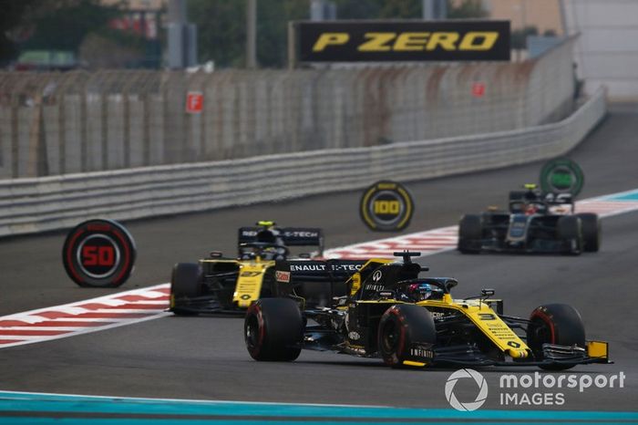 Daniel Ricciardo, Renault F1 Team R.S.19, Nico Hulkenberg, Renault F1 Team R.S. 19, Kevin Magnussen, Haas F1 Team VF-19