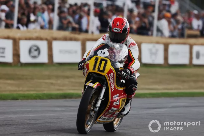 Acción en moto