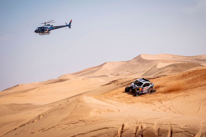 #305 EKS - South Racing: Francisco Lopez Contardo, Juan Pablo Latrach Vinagre