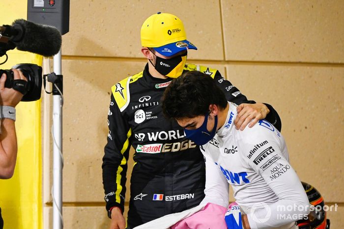 Esteban Ocon, Renault F1, 2ª posición, con Lance Stroll, Racing Point, 3ª posición, en Parc Ferme