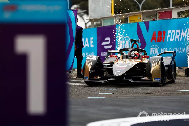 Race winner Jean-Eric Vergne, DS Techeetah, DS E-Tense FE21