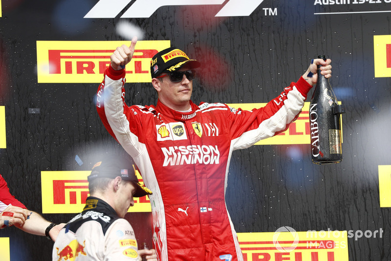 Макс Ферстаппен, Red Bull Racing, Кімі Райкконен, Ferrari, святкують на подіумі