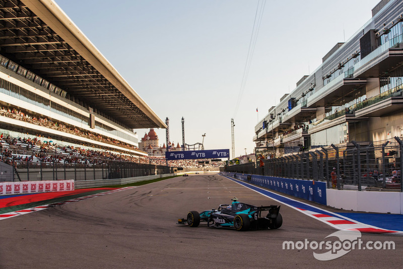 Nicholas Latifi, DAMS