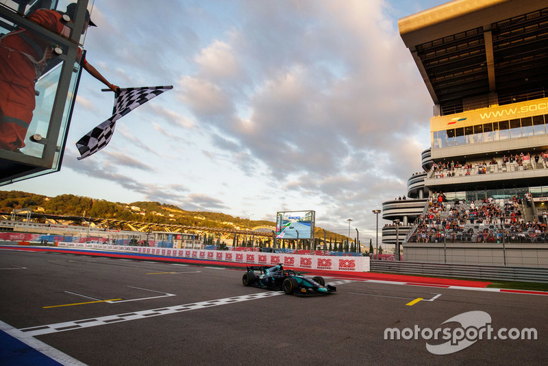 Il a remporté sa troisième victoire en neuf courses