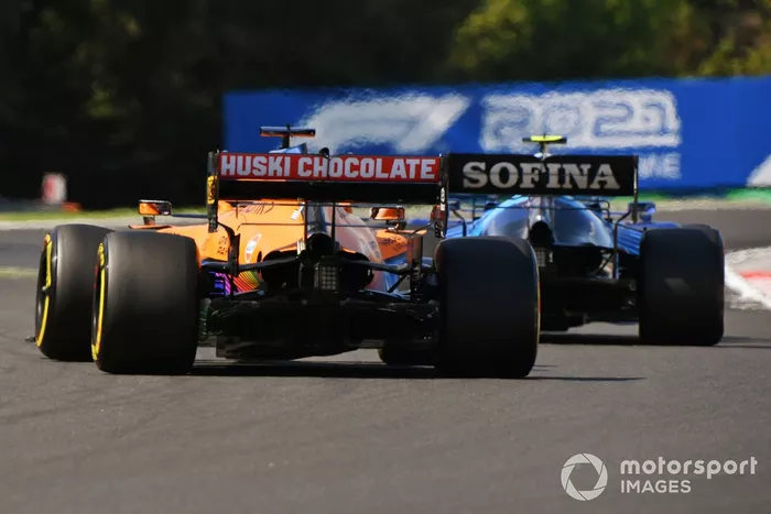 Nicholas Latifi, Williams FW43B, Daniel Ricciardo, McLaren MCL35M